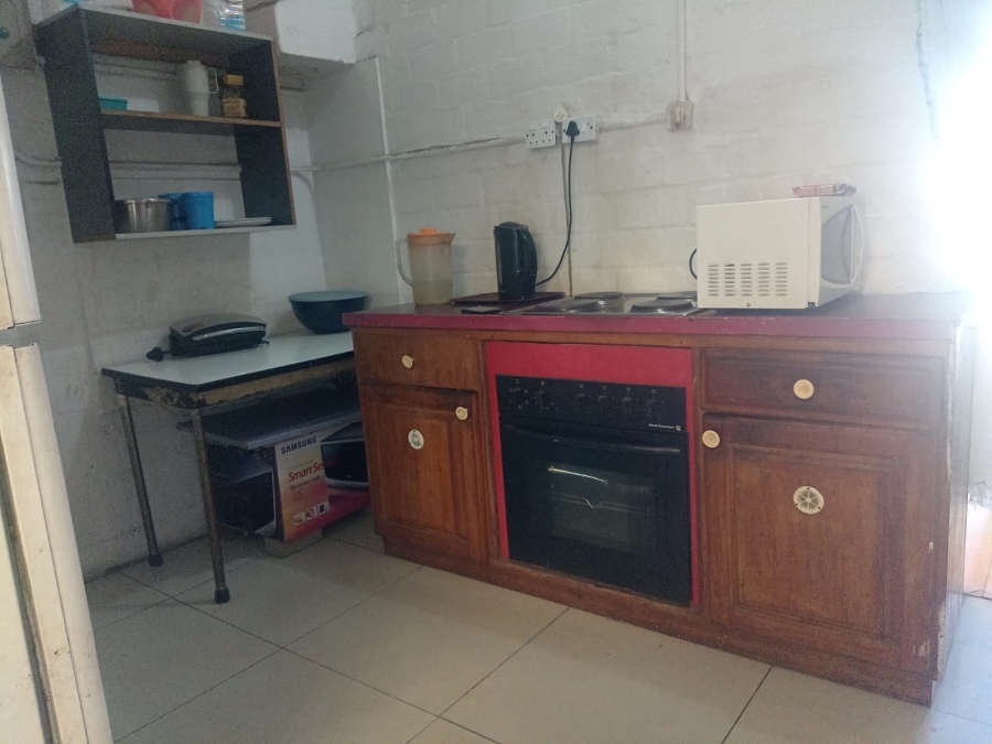 2 Bedroom Property for Sale in Manenberg Western Cape